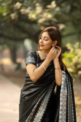 Nishithini Half Silk Minimal Saree with Blouse Pcs