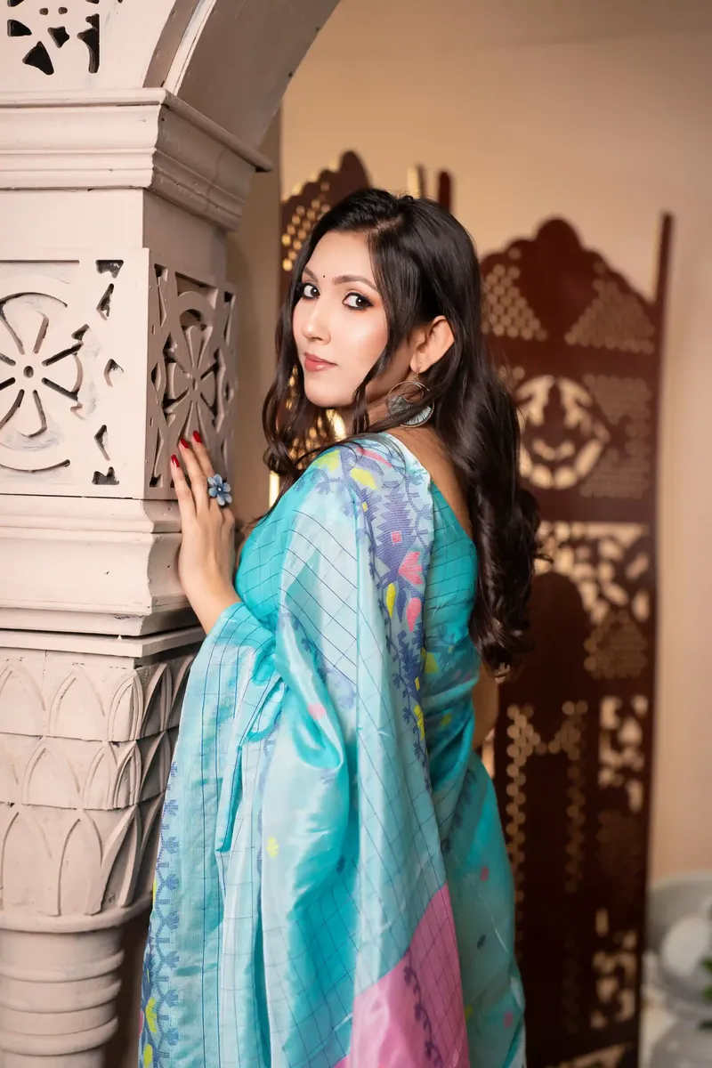 Urvashi - Ultra Soft Pure Handloom Cotton Saree With Blouse Piece - Mint