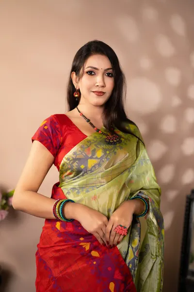 Urvashi -Ultra Soft Pure Handloom Cotton Saree With Blouse Piece- Olive Green - Soft Silk Saree with Blouse Piece - Olive Green