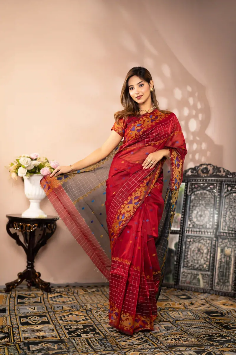Indrani - Handloom Mercerized Cotton Saree With Blouse Piece - Maroon