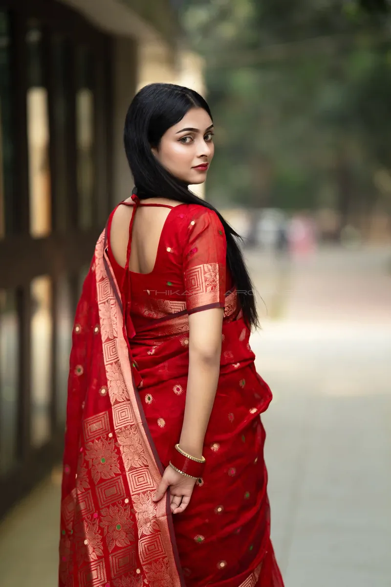 Nirjhora – Premium Organza Jamdani - Pure Handloom Cotton Saree with Blouse Piece - Tomato Red