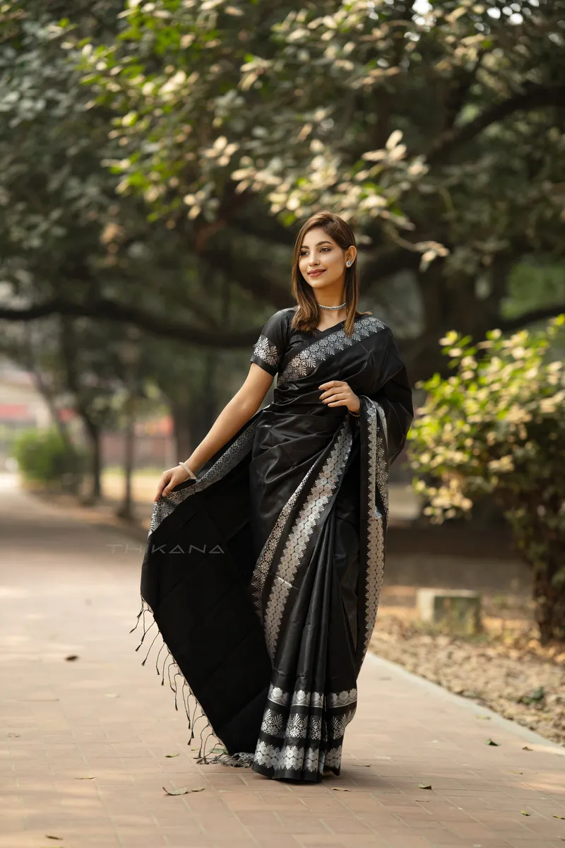 Nishithini - Half Slik Minimal Saree with Blouse Piece - Jet Black